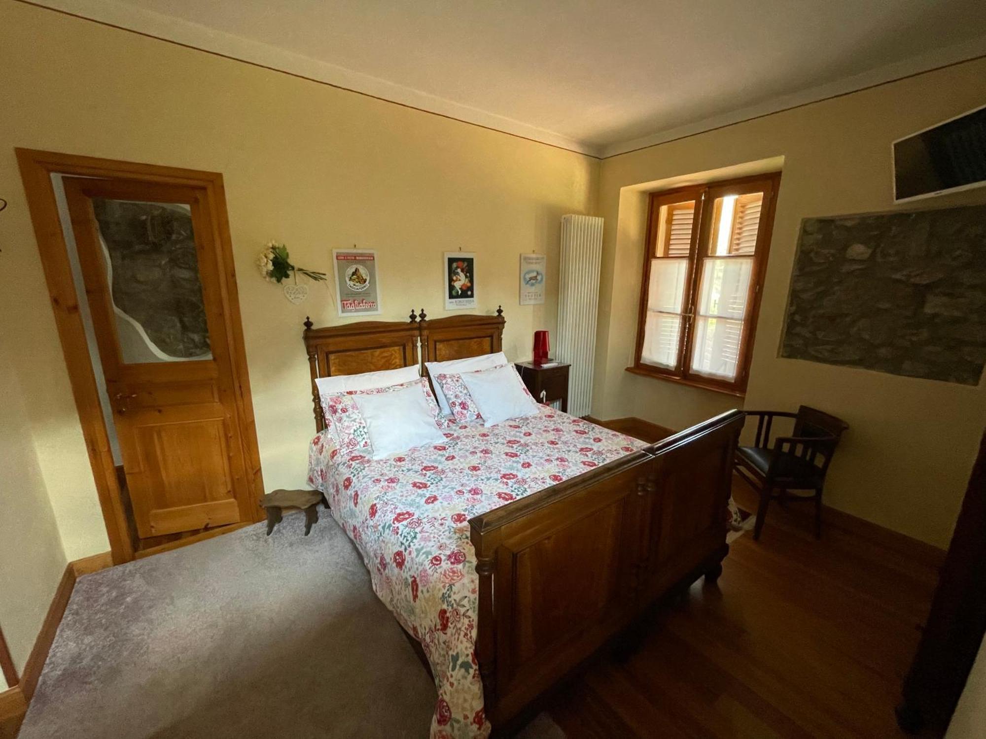 Dimora Fiorita Junior My Holiday Home Varallo Ngoại thất bức ảnh