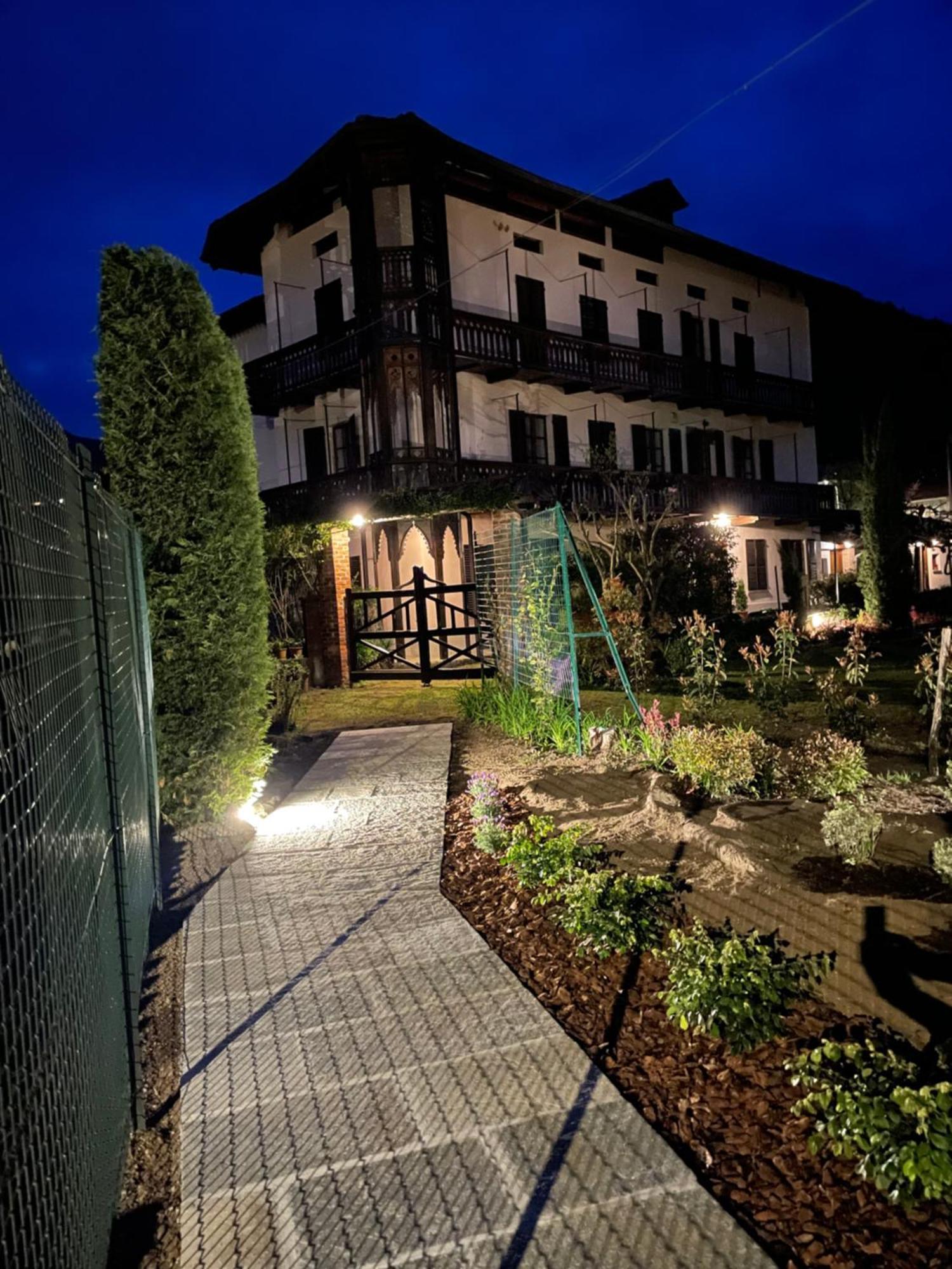 Dimora Fiorita Junior My Holiday Home Varallo Ngoại thất bức ảnh